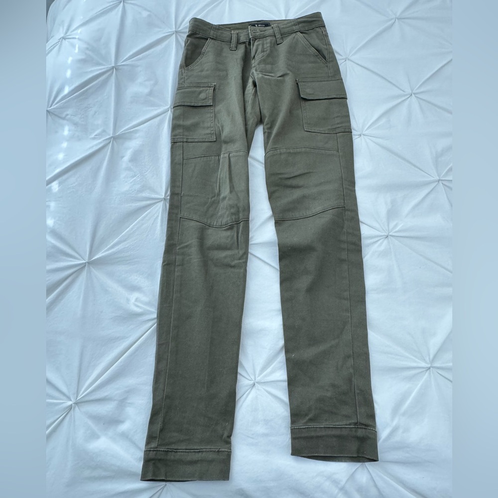 Women’s Trendy Slim Cargo Pants